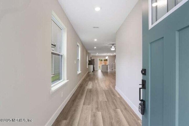 Foto del edificio - 7932 Jasper Ave