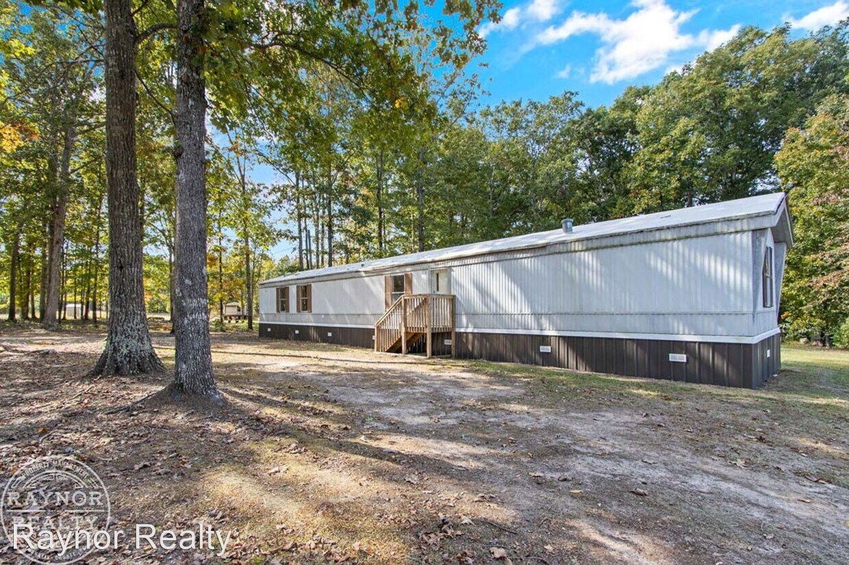 3 br, 2.5 bath House 3686 NC HWY 58 House Rental in Warrenton, NC