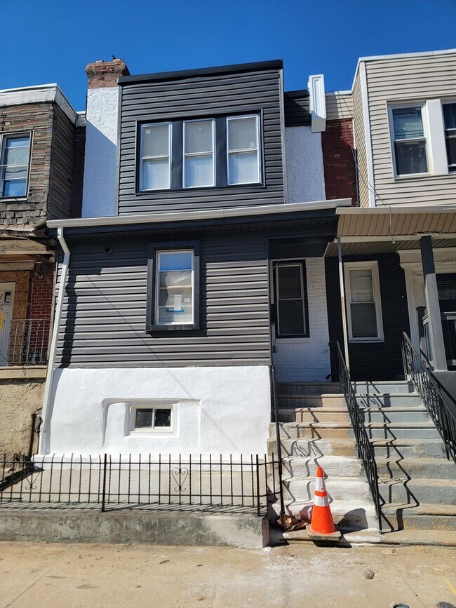 Foto del edificio - Fully beautiful rehab 4 bed 2.5 bath secti...