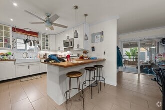 Building Photo - 5682 Mary Ln Dr