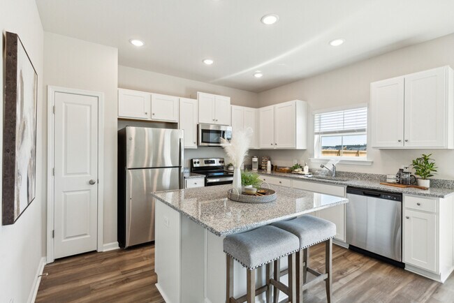 Building Photo - 463 Navona Dr