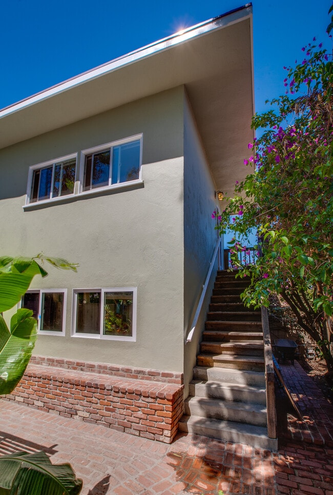 Foto del edificio - 1318 Oak St