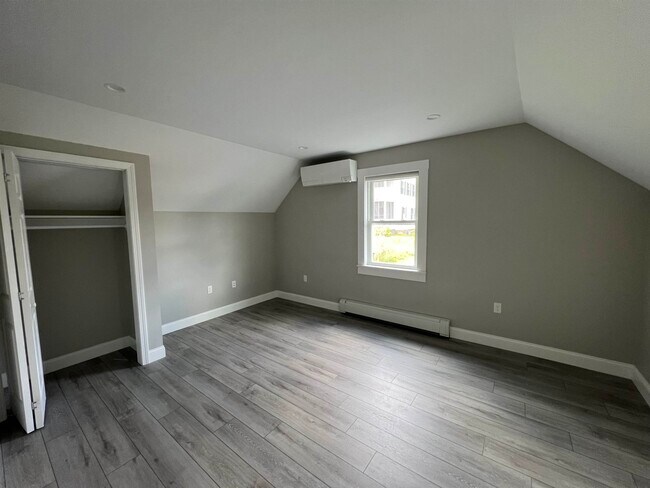 Building Photo - 43 Mascoma St