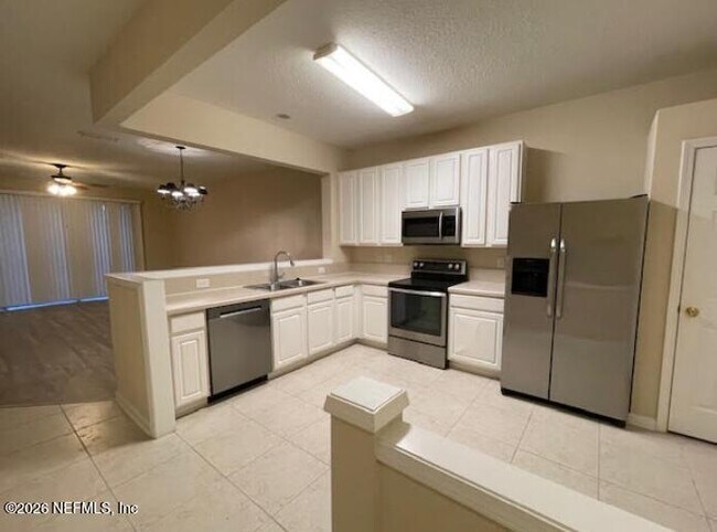 Foto del edificio - 7486 Red Crane Ln