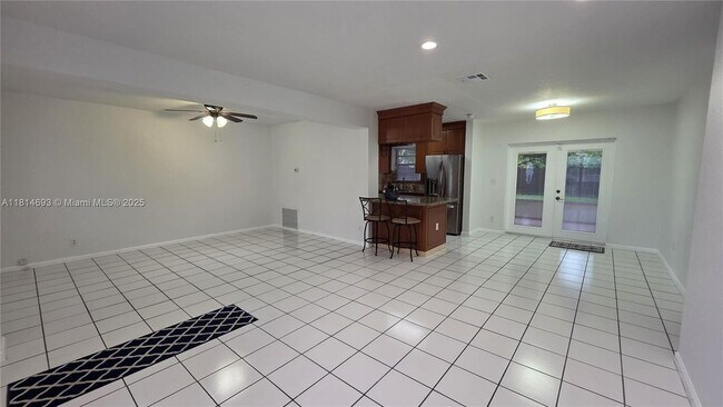 Foto del edificio - 7141 Hope St