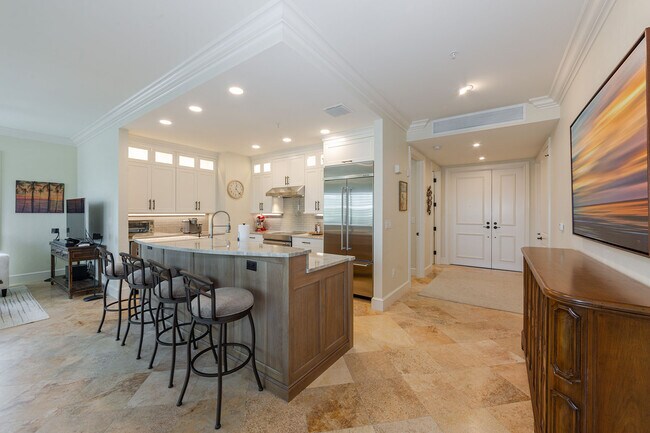 Building Photo - 780 5th Ave S