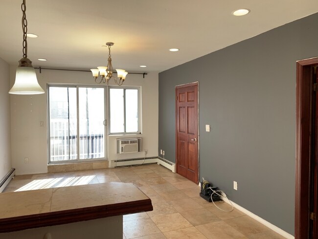 Foto del edificio - 49 E 129th St