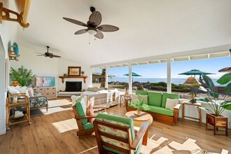 Building Photo - 3048 Solimar Beach Dr