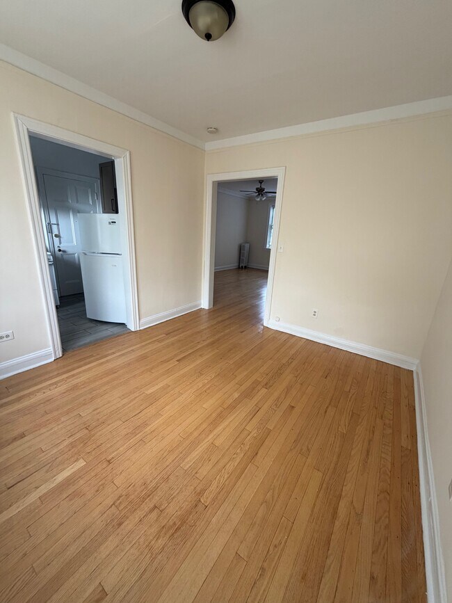 Foto del edificio - 4604 Grove St