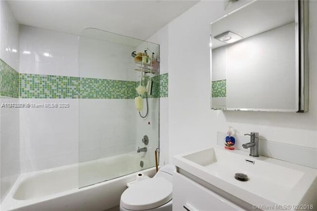 Foto del edificio - 1345 Lincoln Rd
