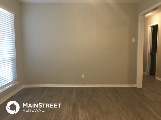 Building Photo - 1706 Enchanted Ln