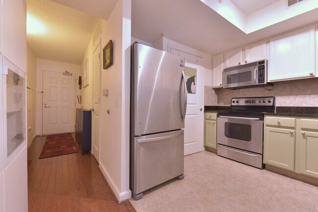 Foto del edificio - 880 N Pollard St