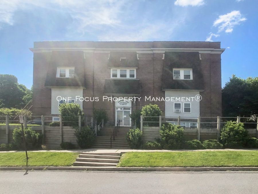 Foto principal - 1585 W Southern Ave