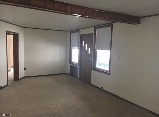 Building Photo - 81 Orono St