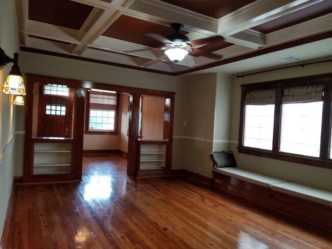 Foto del edificio - 6651 West End Blvd