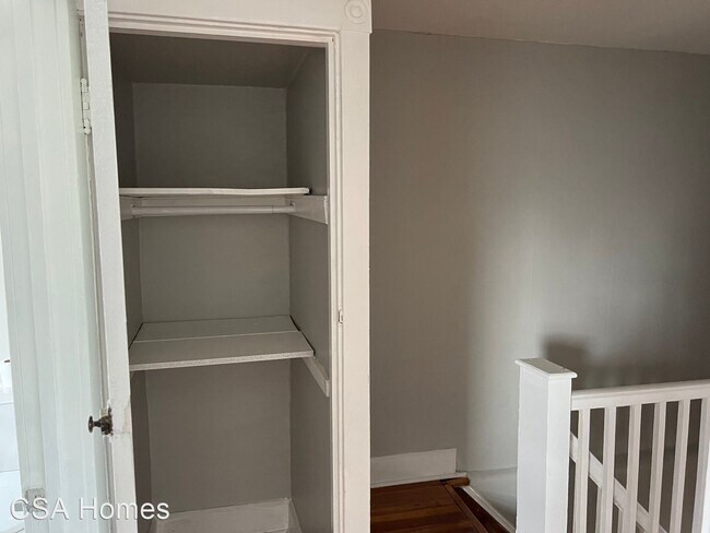 Building Photo - 3 br, 1 bath House - 2357 S 8th St