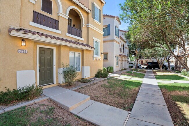 Building Photo - 4212 E Jasper Dr