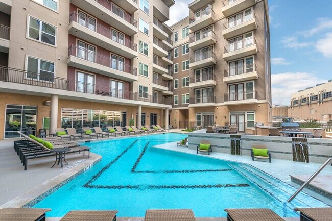 Foto del edificio - 1504 S Braeswood Blvd