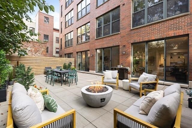 Foto del edificio - 222 Montgomery St