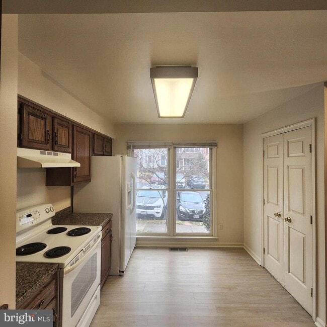 Foto del edificio - 6054 Rockton Ct