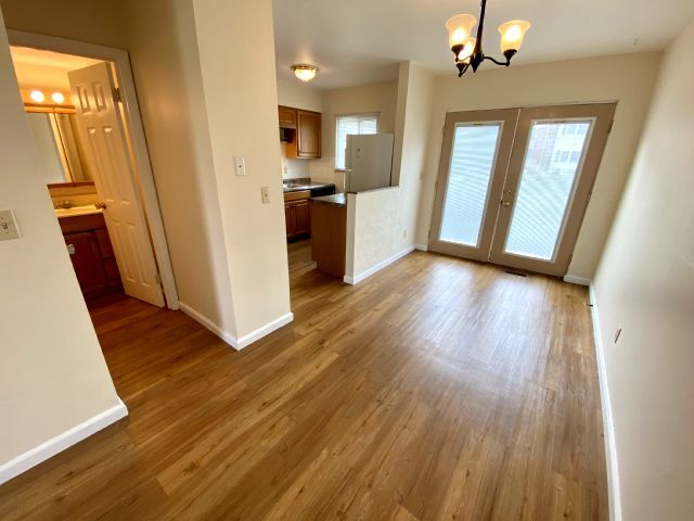 Dining Area - 1150 University Dr