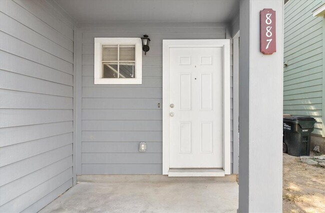 Building Photo - 887 Sagewood Trail