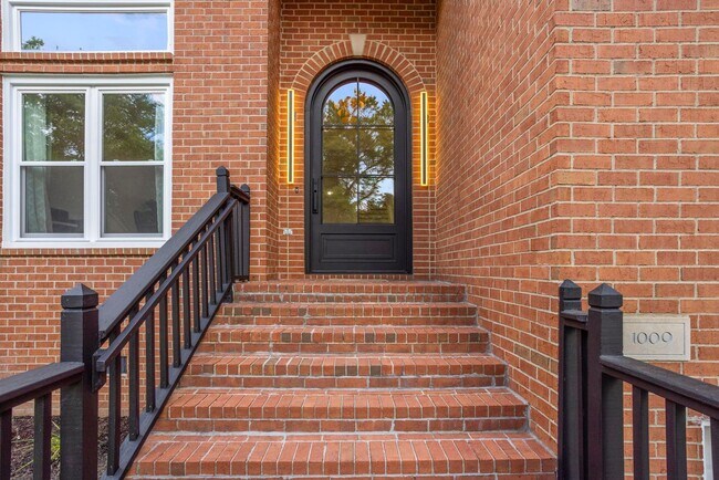 Foto del edificio - 1009 Elmshade Ln