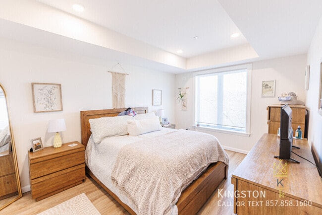 Photo - 464 Washington St Apartment