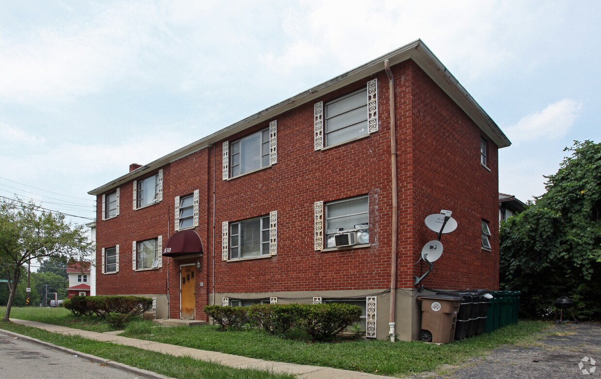 Primary Photo - 2510 Ridgeland Pl
