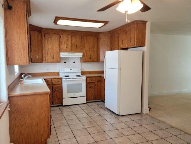 Building Photo - 3 bedroom in Billings MT 59105