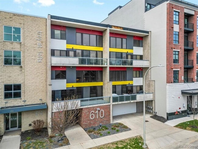 Foto del edificio - 610 S Troy St