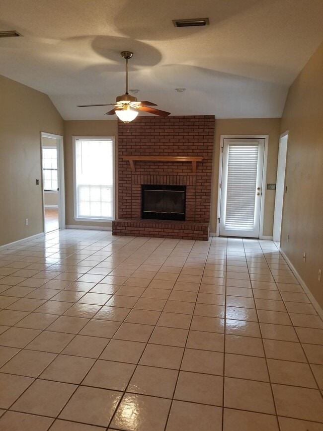 Building Photo - Ashley Lane, Enterprise, AL (Level Plains area)