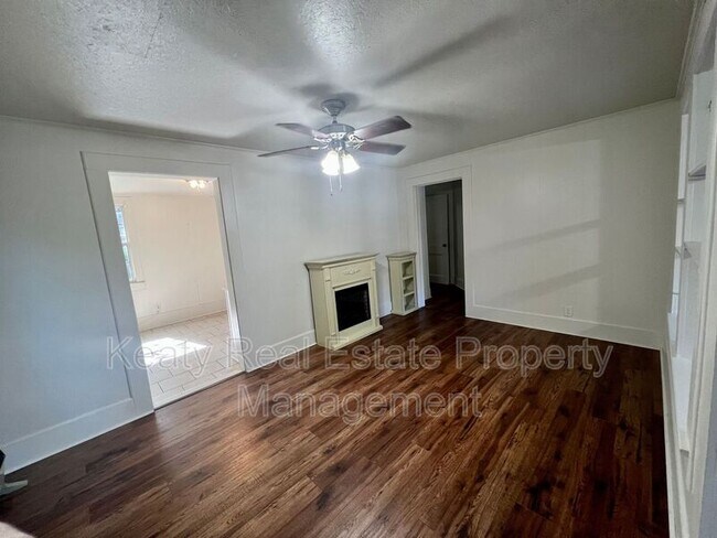 Foto del edificio - 503 Southdown Pl
