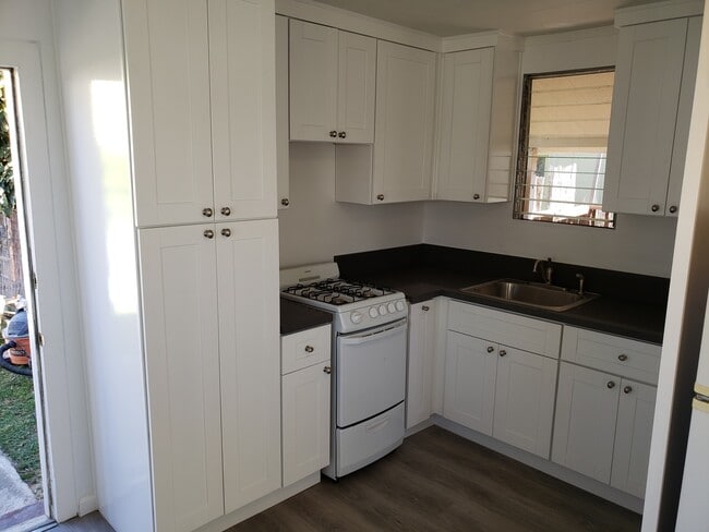 Building Photo - 4409-4413 Alabama St.