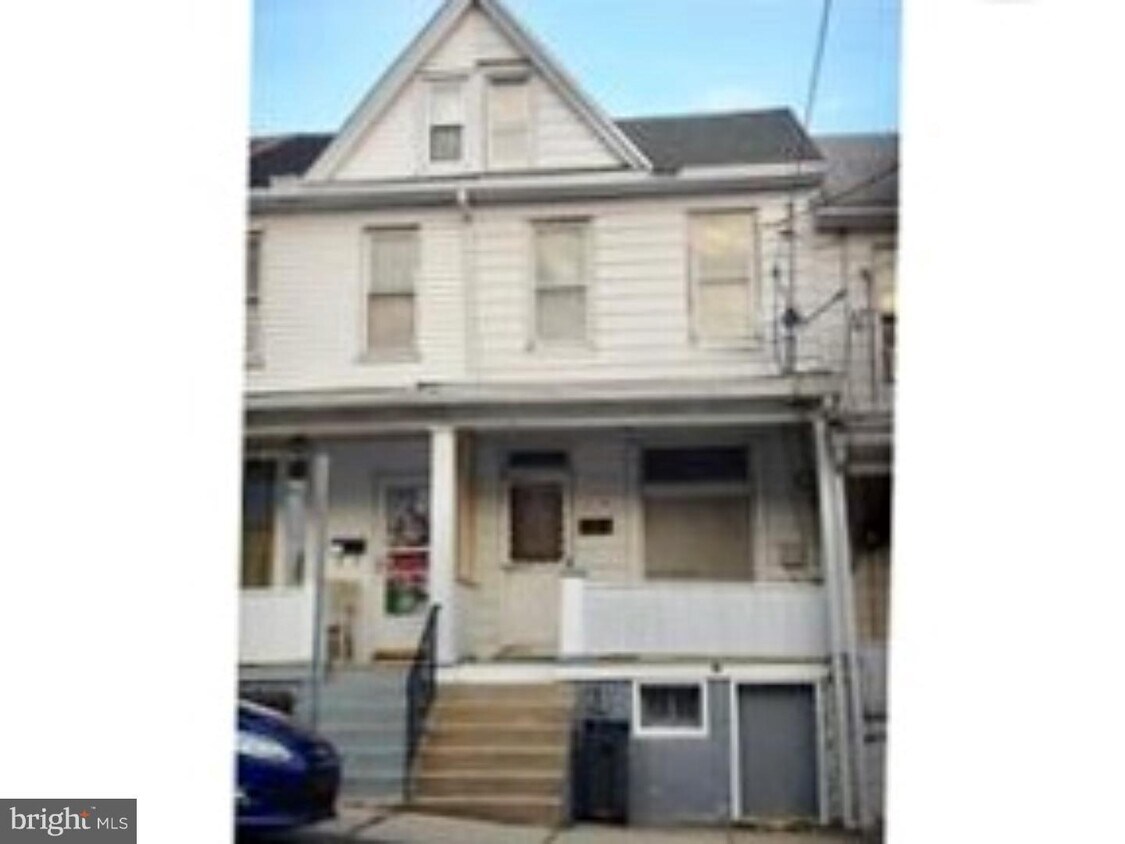 323 N Columbia St, Tamaqua, PA 18252 House Rental in Tamaqua, PA