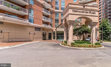 Building Photo - 3101 N Hampton Dr
