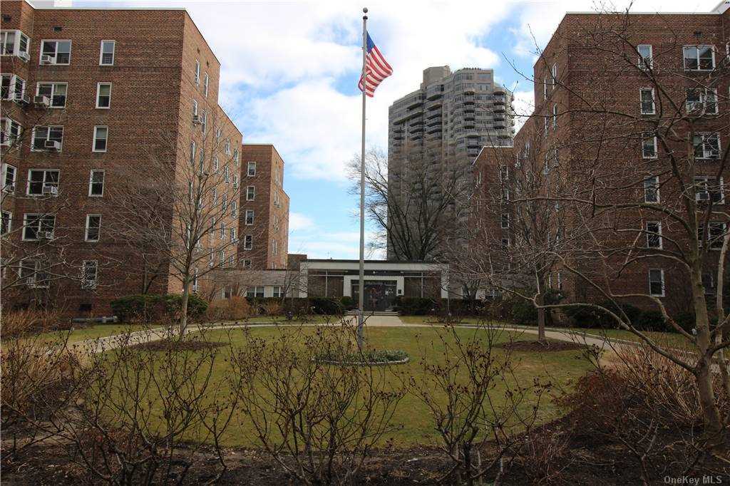 Primary Photo - 112-20 72nd Dr
