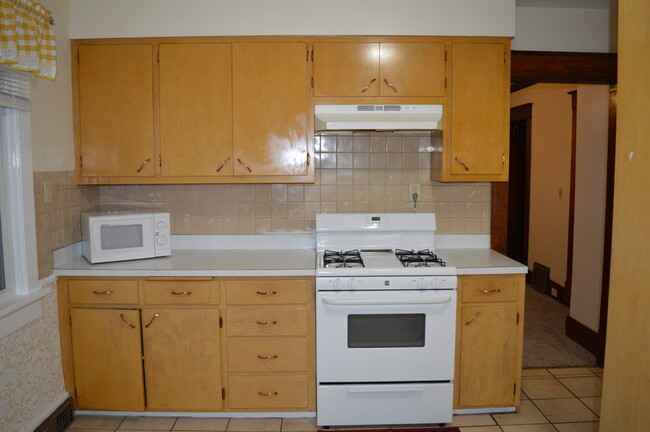 Building Photo - 2207 S 9th St
