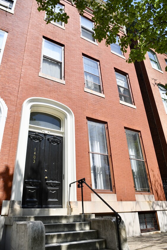 Primary Photo - 1403 Park Ave