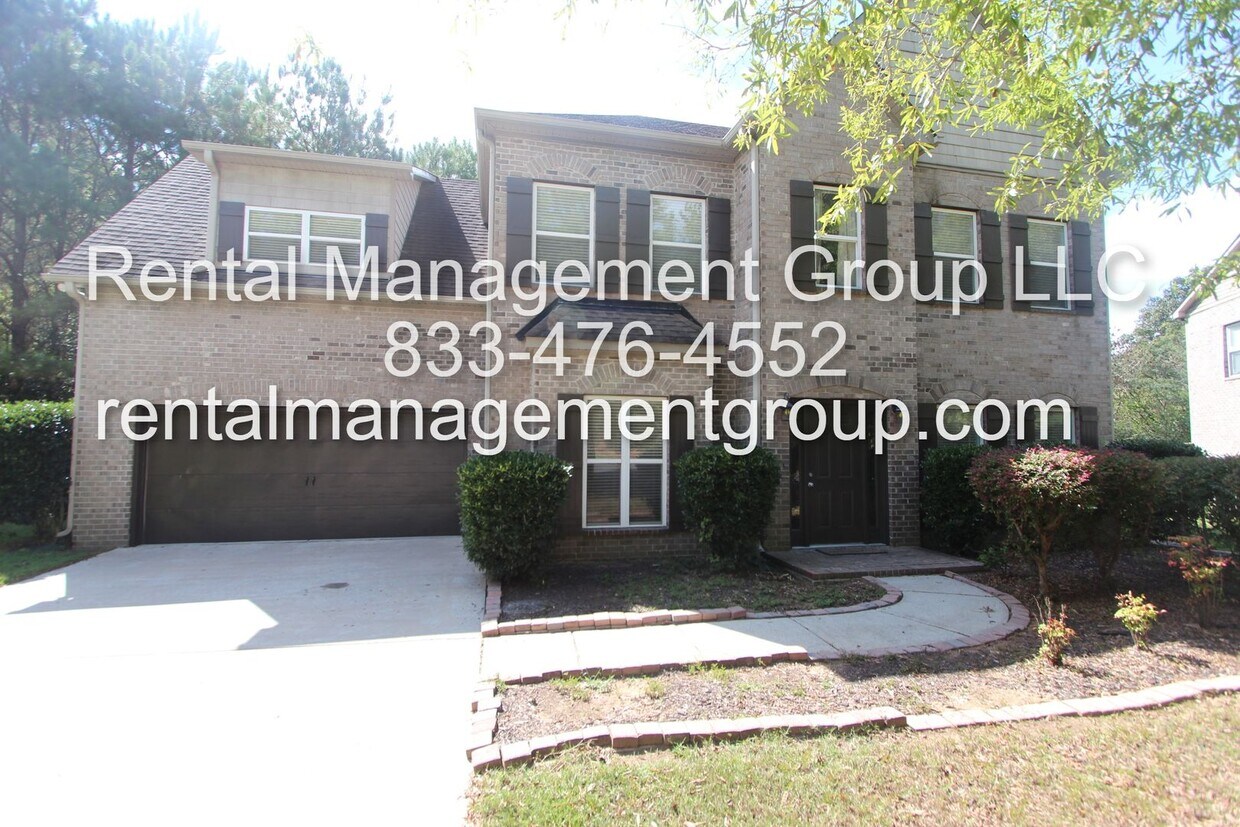 Foto principal - Large 4 Bedroom 2.5 Bath Trussville Home For Lease