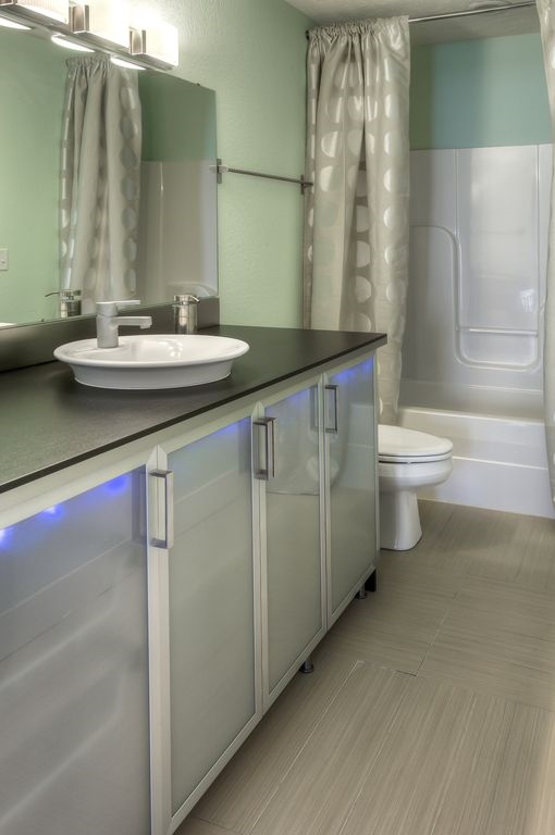 Bathroom - The Cavalier Apartments