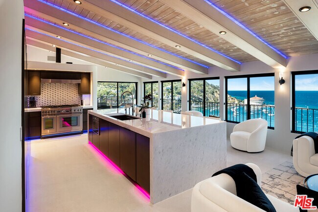 Foto del edificio - 335 Wrigley Rd