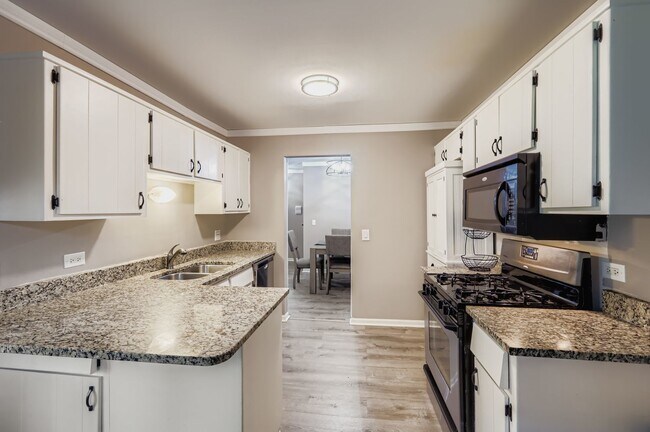 Foto del edificio - 275 Stonehill Ln