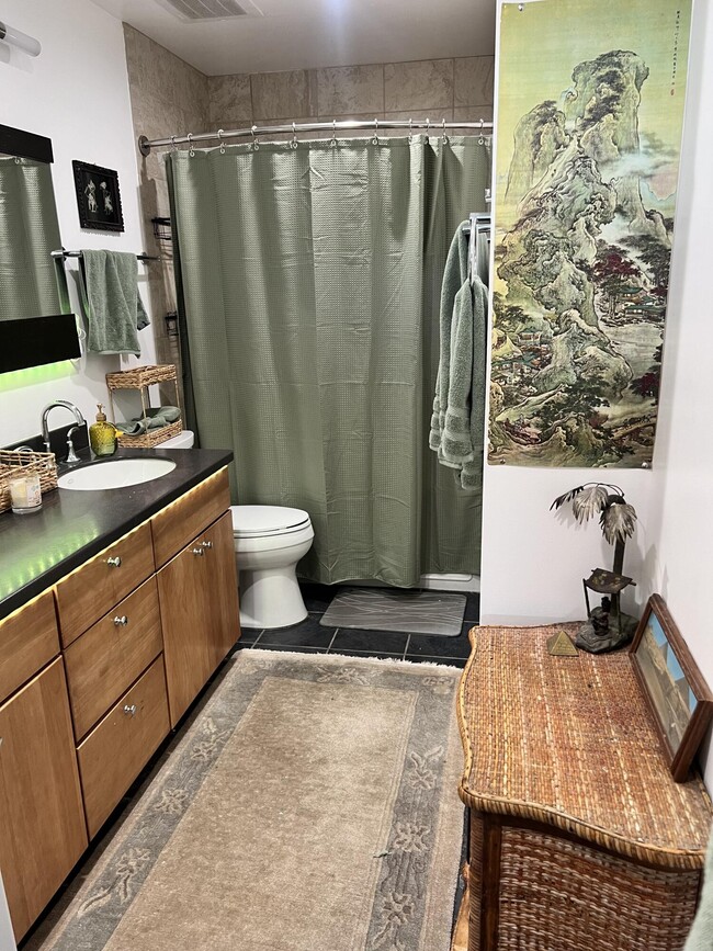 Building Photo - 100 Gold Ave SW