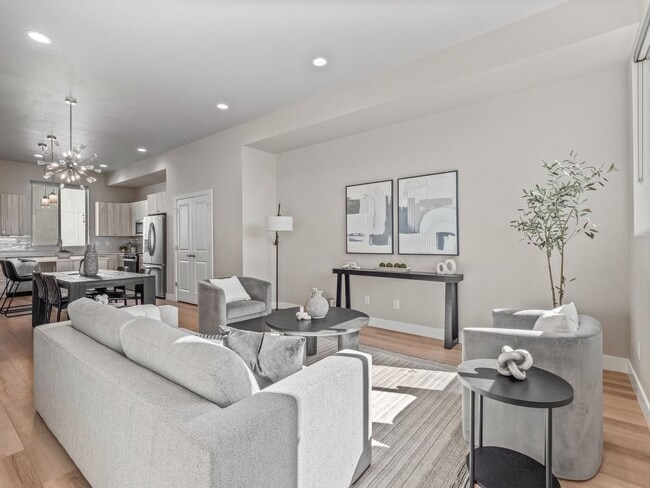 Building Photo - Modern Townhome with Mountain Views in One...