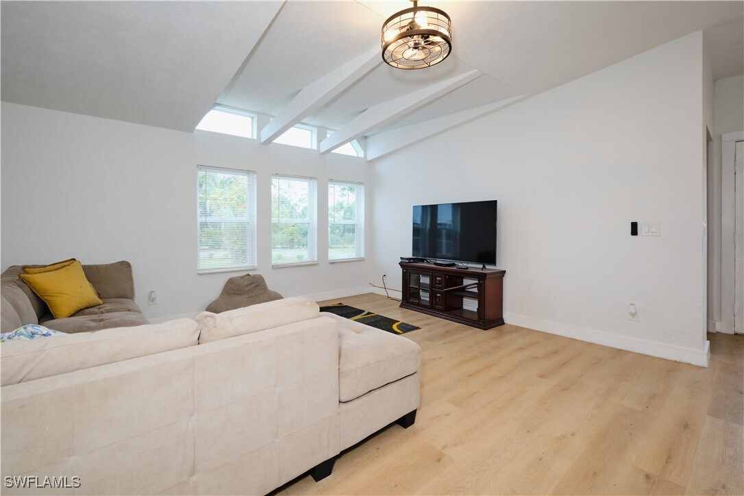 Foto principal - 16820 Banyon Dr