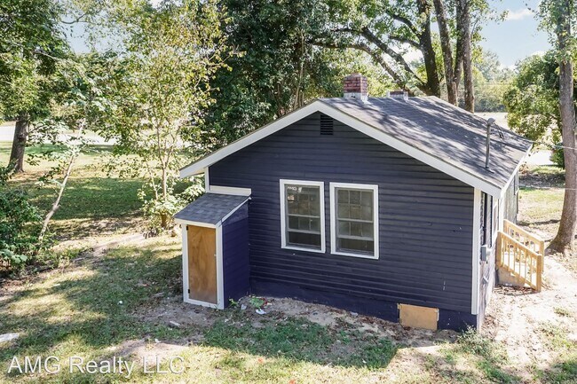 Building Photo - 2 br, 1 bath House - 905 N. Fayetteville Ave