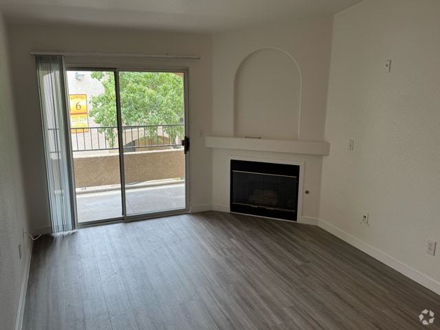 Building Photo - 7885 W Flamingo Rd