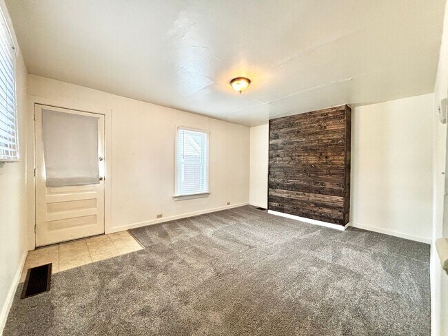 Foto del edificio - 307 Mulberry Ln