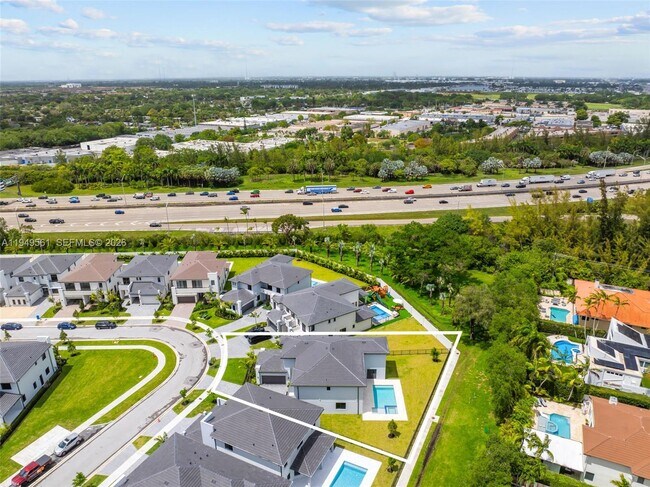 Building Photo - 19749 NE 16th Pl